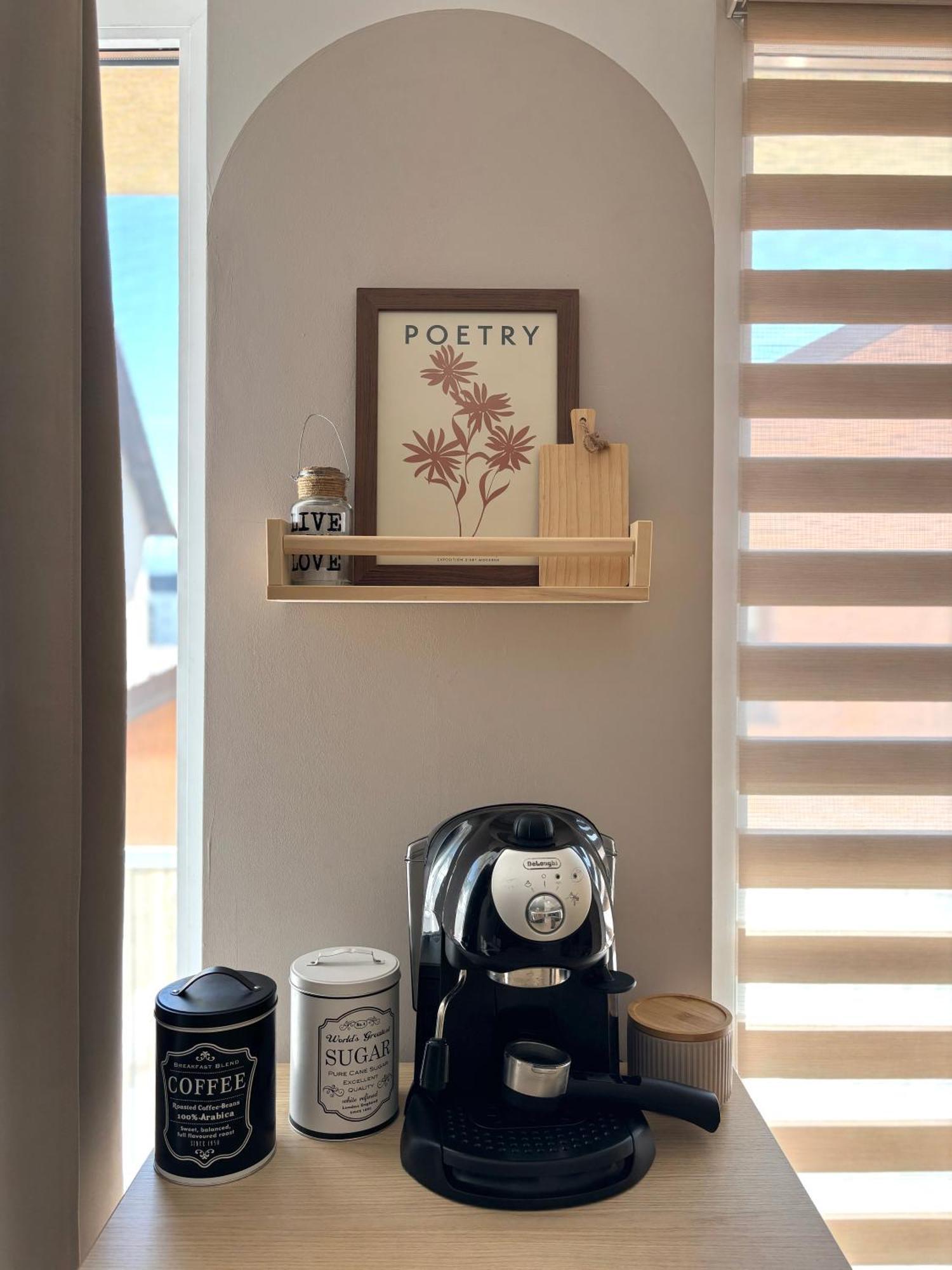 Wanderlust Home Cream, Rasnov Apt For 4, Wifi And Free Parking Esterno foto