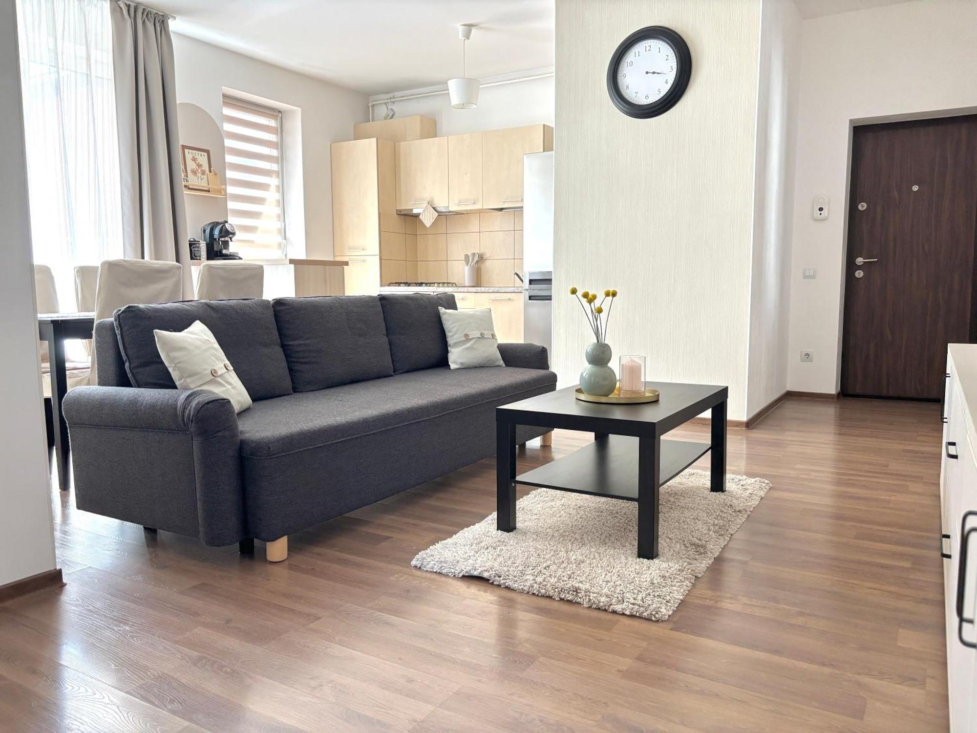 Wanderlust Home Cream, Rasnov Apt For 4, Wifi And Free Parking Esterno foto